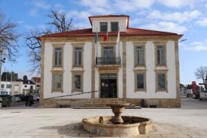 Câmara Vila Nova de Paiva