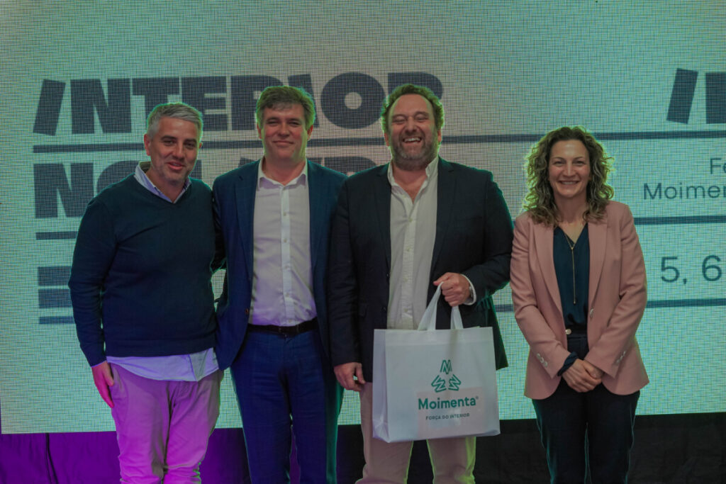  Feira do Livro de Moimenta da Beira com “grande afluência” - Jornal do Centro