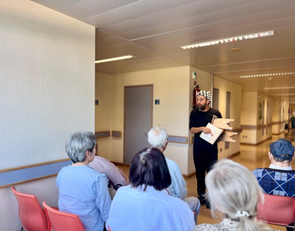  Durante um dia, livros e histórias foram a receita no hospital de Viseu - Jornal do Centro