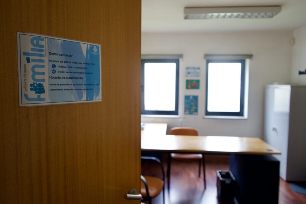  Câmara de Tondela abre consultório psicológico para famílias - Jornal do Centro