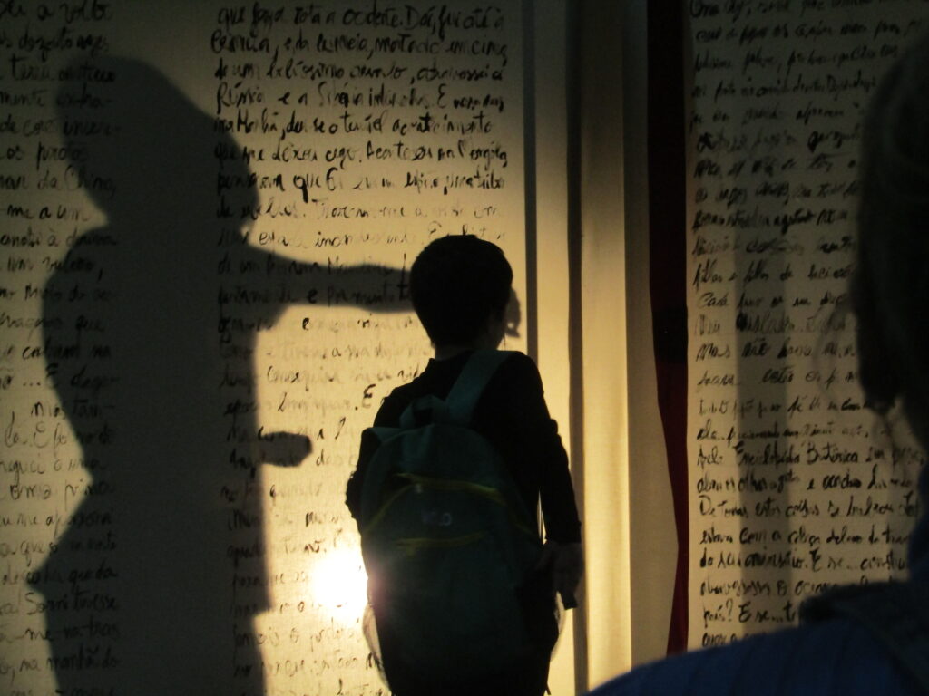  “Olhar que não vê” é a nova peça da ZunZum, que cria atores em ComUnidade - Jornal do Centro