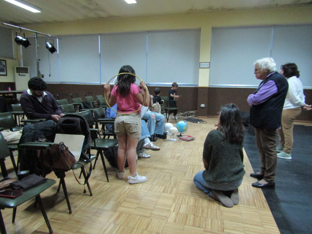  “Olhar que não vê” é a nova peça da ZunZum, que cria atores em ComUnidade - Jornal do Centro