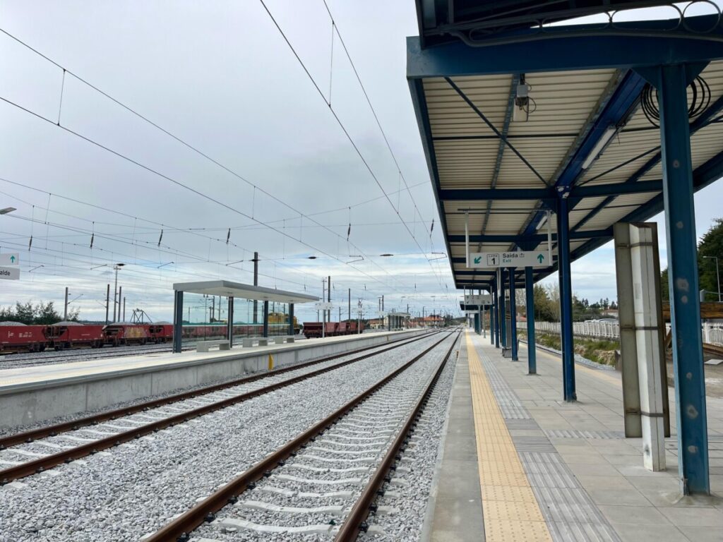  Comboio regressa a Mangualde: Uns não sabiam, outros aproveitaram para ir almoçar a Celorico da Beira - Jornal do Centro
