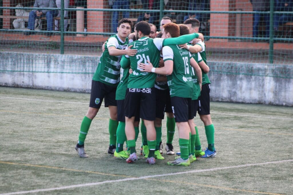  Vale de Açores vence Sátão e lidera luta pela subida à Divisão de Honra de Viseu - Jornal do Centro