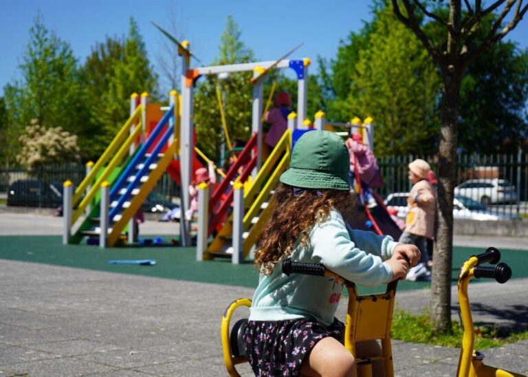 Parque Infantil EB0 6