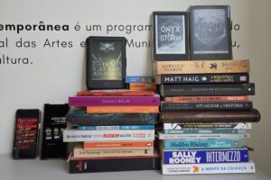  Jovem cria clube onde se lê “em silêncio” para reunir amantes de livros - Jornal do Centro