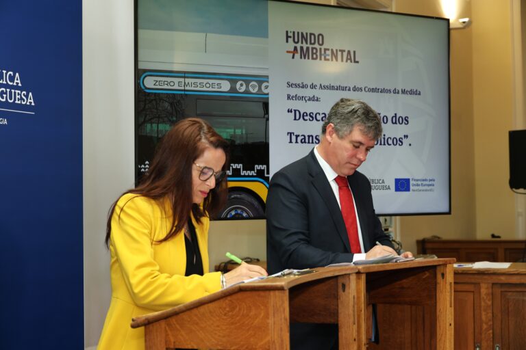 autocarros elétricos assinatura contratos