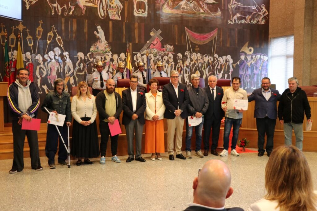  Câmara de Carregal do Sal entrega casas a famílias do concelho - Jornal do Centro
