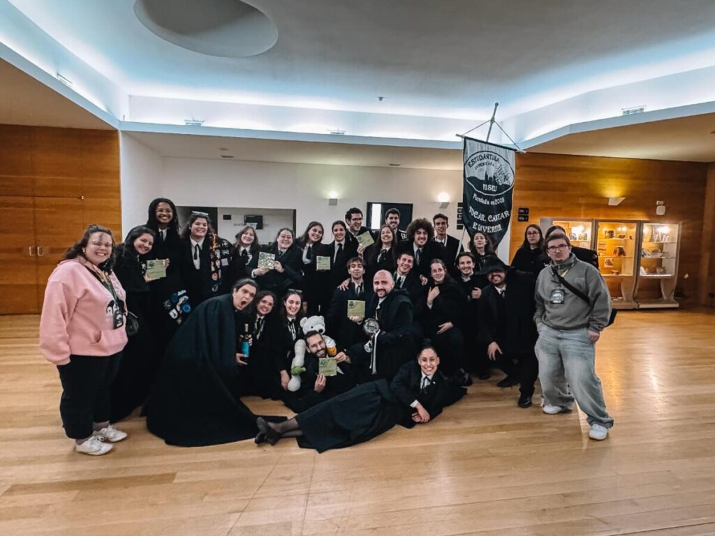  Estudantina Universitária de Viseu ganha festival de tunas de Leiria - Jornal do Centro