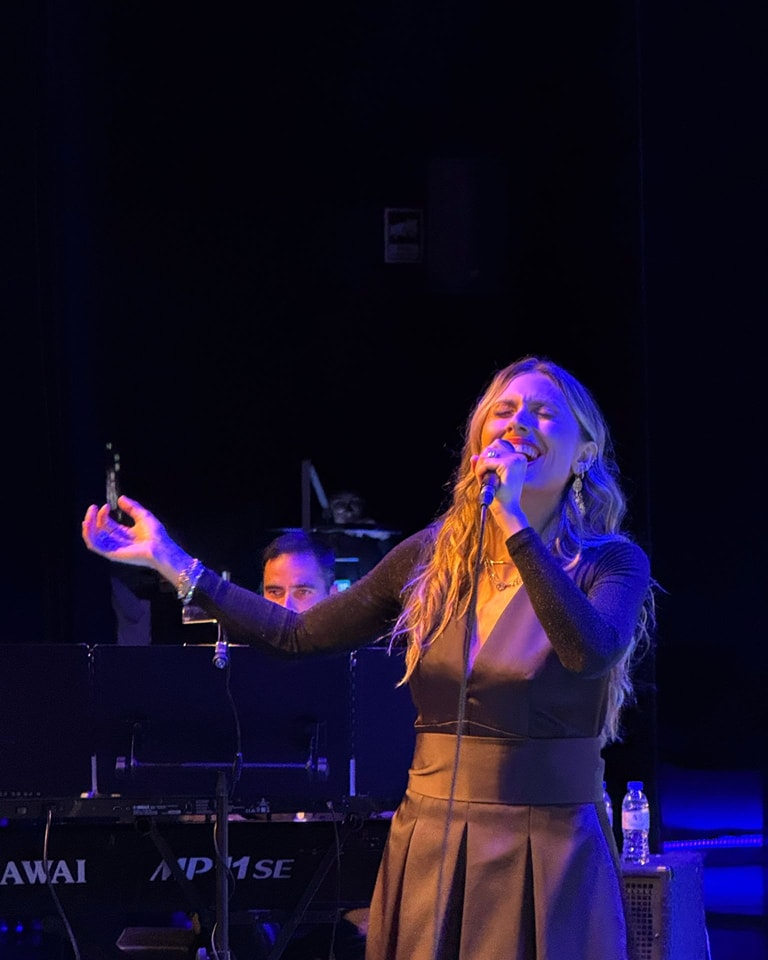  Fadista Silvia Mitev com concerto em São Martinho de Orgens (Viseu) - Jornal do Centro