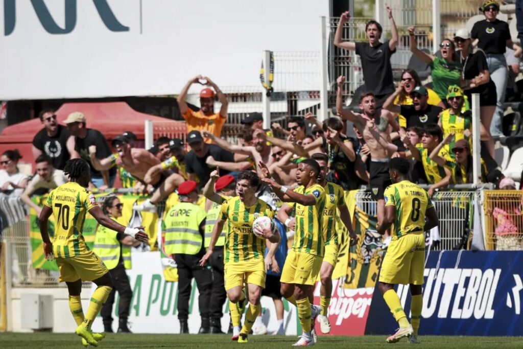  Tondela pode subir já hoje à Primeira: aqui estão todos os cenários! - Jornal do Centro