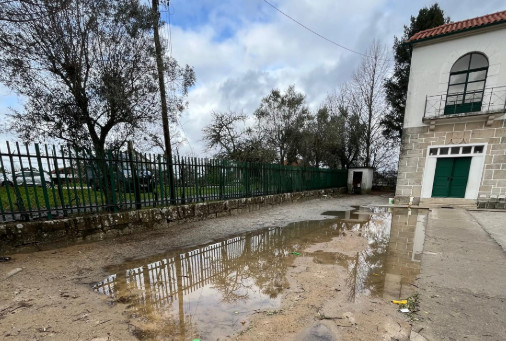  Viseu: Escola de Bigas tem novo recreio após intervenção da comunidade - Jornal do Centro