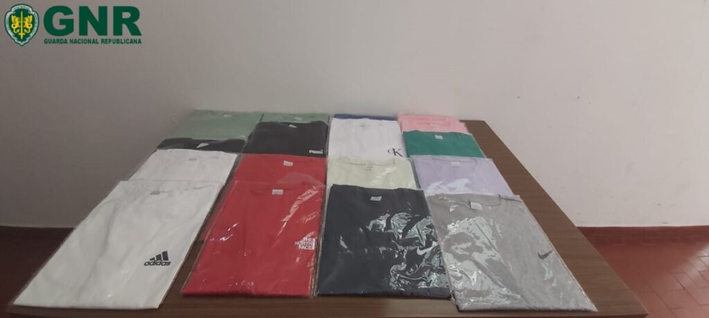  Roupa falsificada apreendida pela GNR em Cinfães - Jornal do Centro