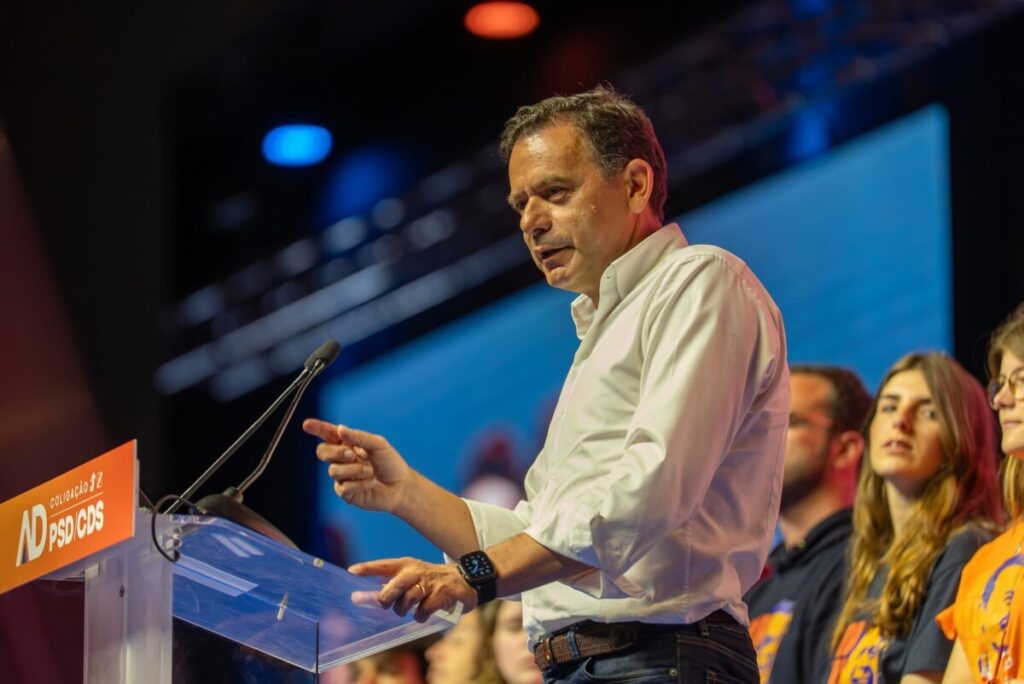  Legislativas’25: Em Viseu, Leitão Amaro diz que votar IL “retira força” ao primeiro-ministro - Jornal do Centro