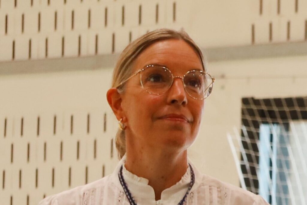  Professora de Armamar é finalista do prémio conhecido como “Nobel da educação” - Jornal do Centro