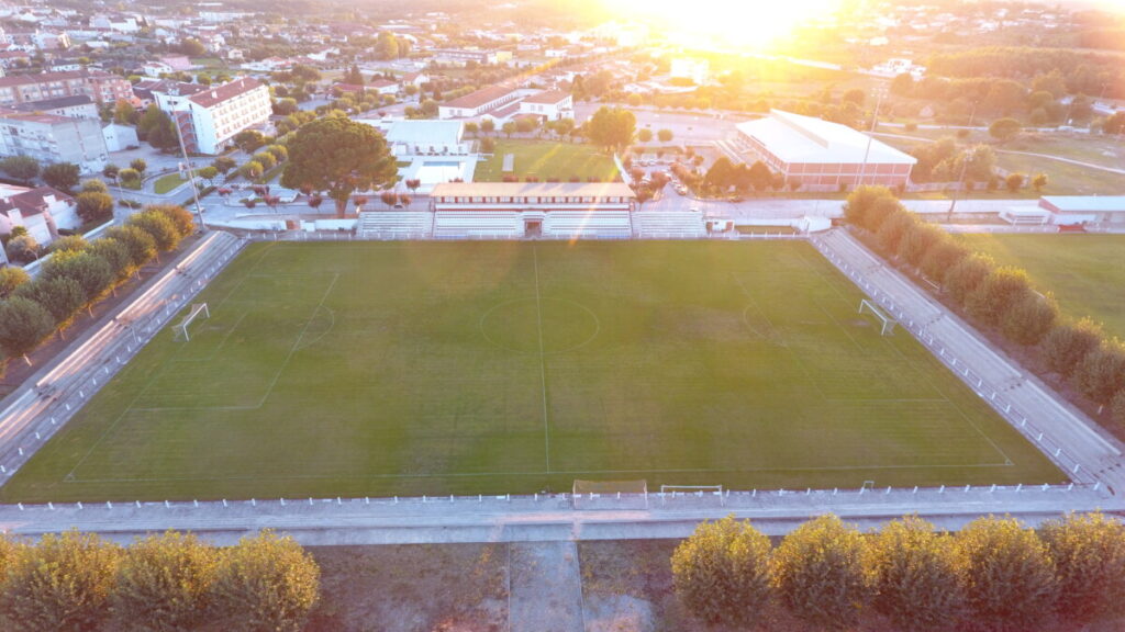  Divisão de Honra de Viseu: Campeão e última equipa a descer conhecidos no domingo - Jornal do Centro