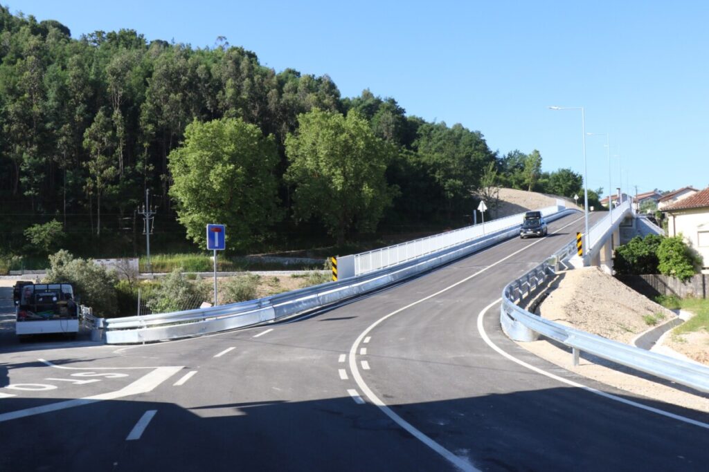  Já se pode circular no viaduto do Coval em Mortágua - Jornal do Centro