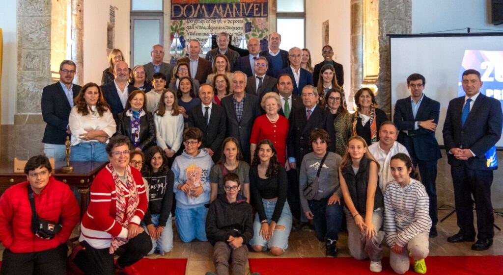  Lamego recebe entrega dos Prémios da Associação de Assembleias Municipais - Jornal do Centro