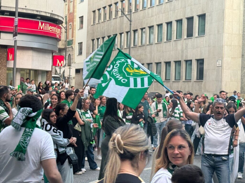  Sporting campeão: Maré verde inundou o Rossio em Viseu - Jornal do Centro