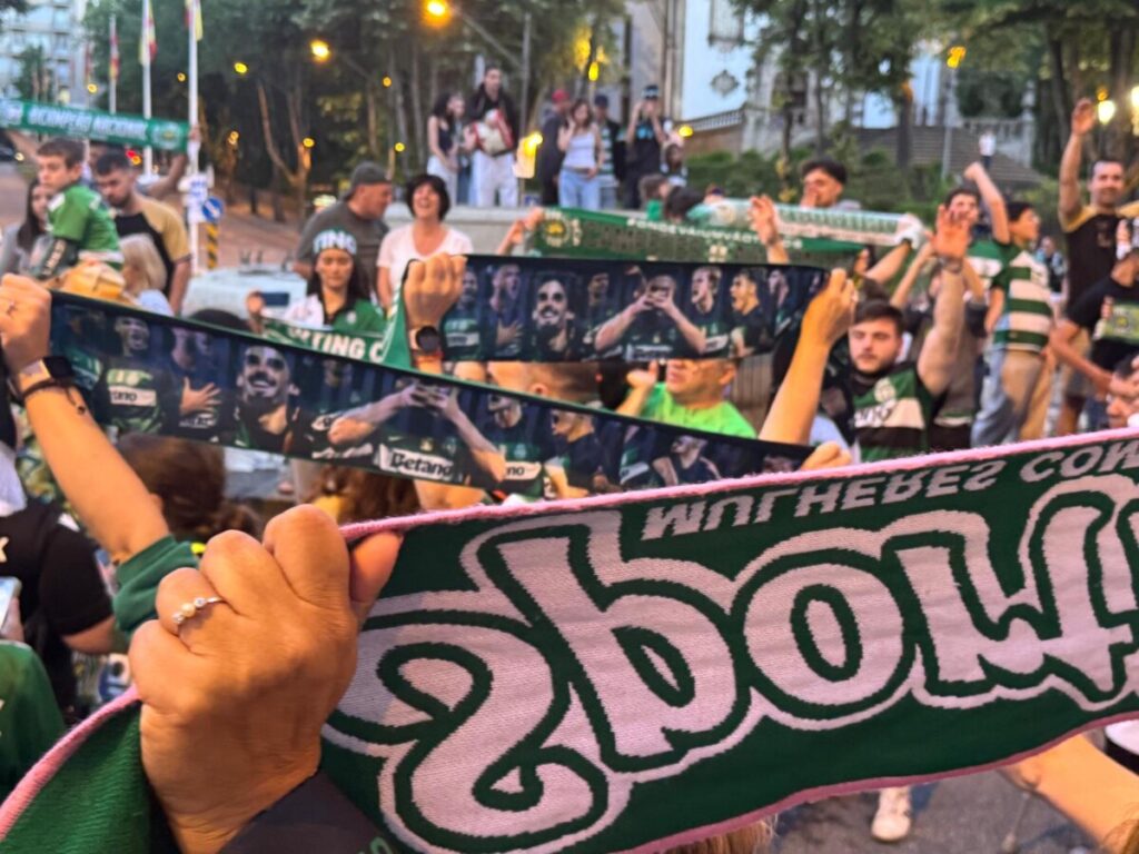  E o verde e branco voltou ao Rossio, em Viseu, para celebrar a dobradinha do Sporting - Jornal do Centro