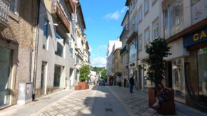 uma tarde em viseu cidade sol calor