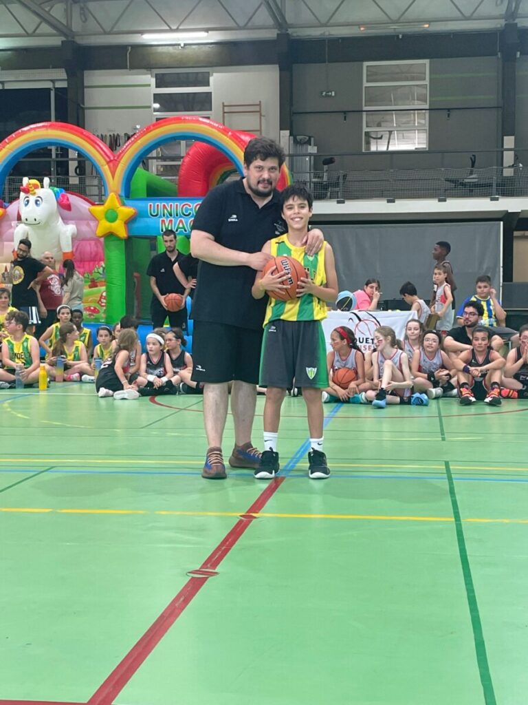  Santa Comba Dão acolheu o Dia Nacional de Minibasquete com grande sucesso - Jornal do Centro
