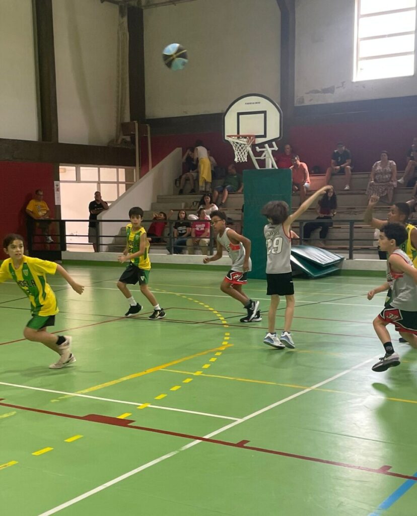  Santa Comba Dão acolheu o Dia Nacional de Minibasquete com grande sucesso - Jornal do Centro
