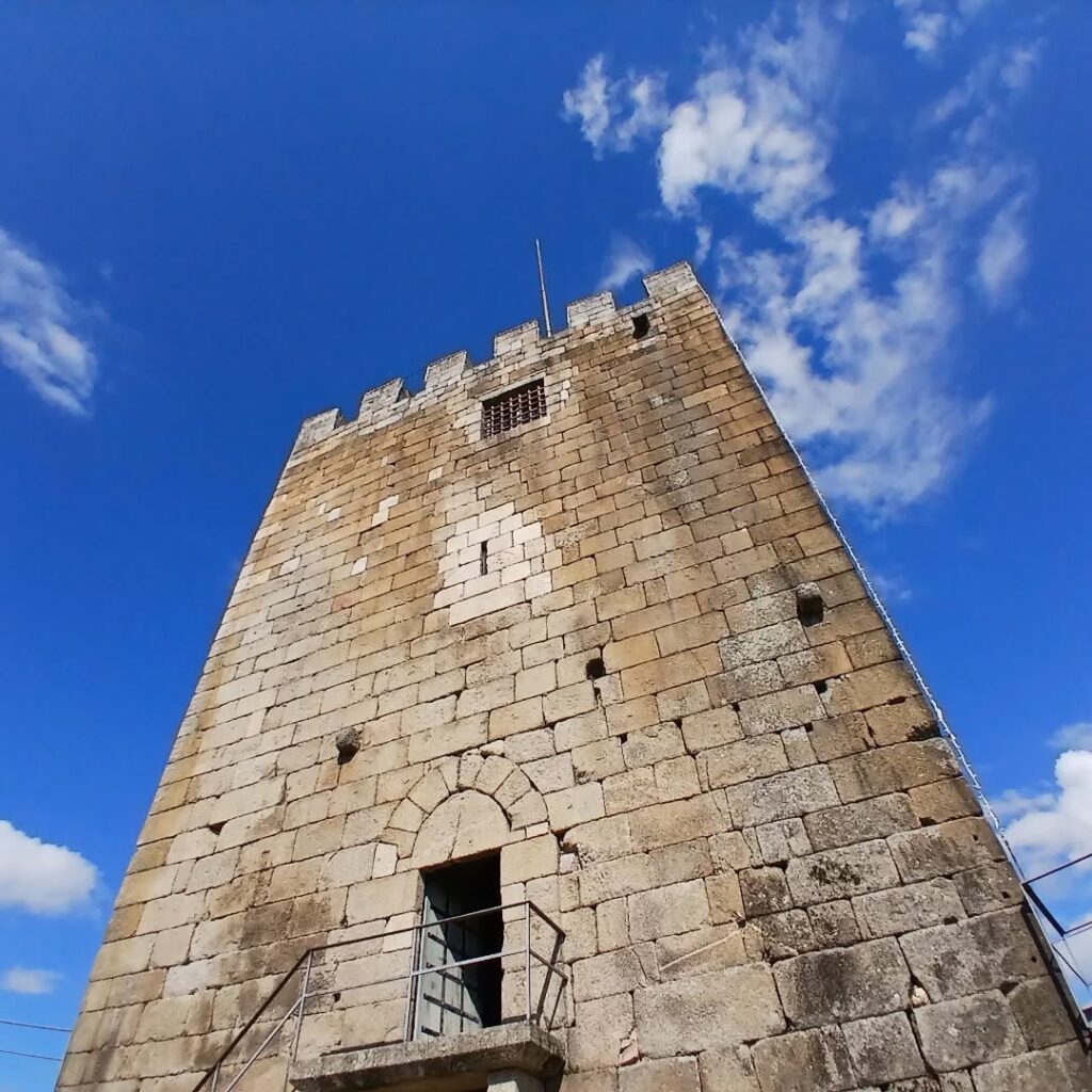  Castelo de Lamego: fortaleza com histórias de princesas, mouros e cavaleiros, um deles conhecido em toda a Península Ibérica - Jornal do Centro