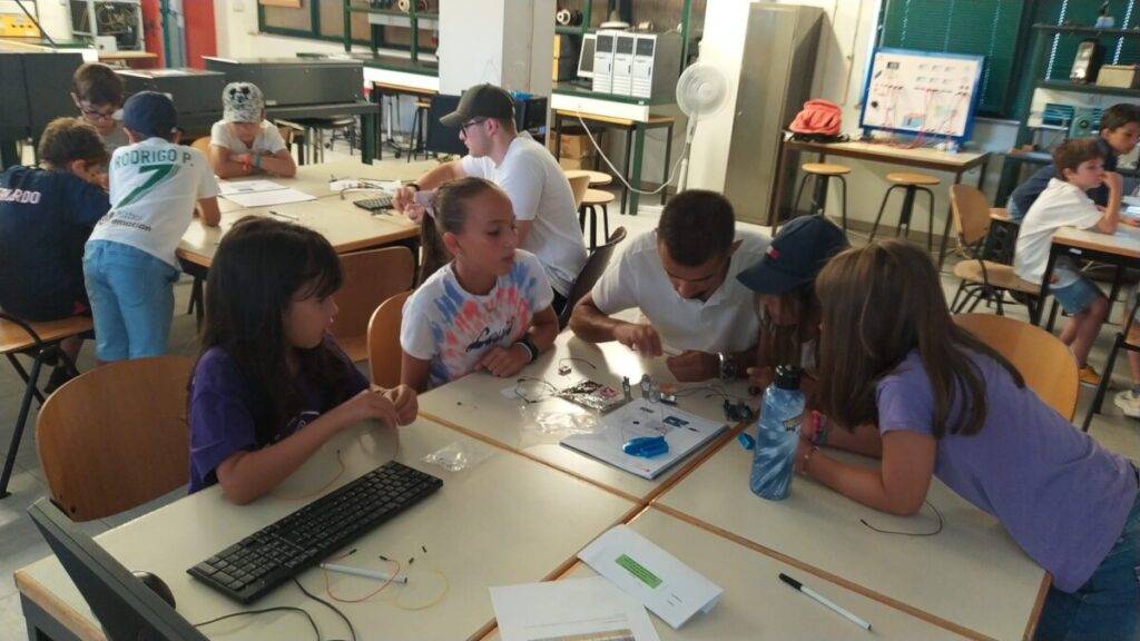  Escola Superior de Tecnologia de Viseu recebe engenheiros de palmo e meio nas férias de verão - Jornal do Centro