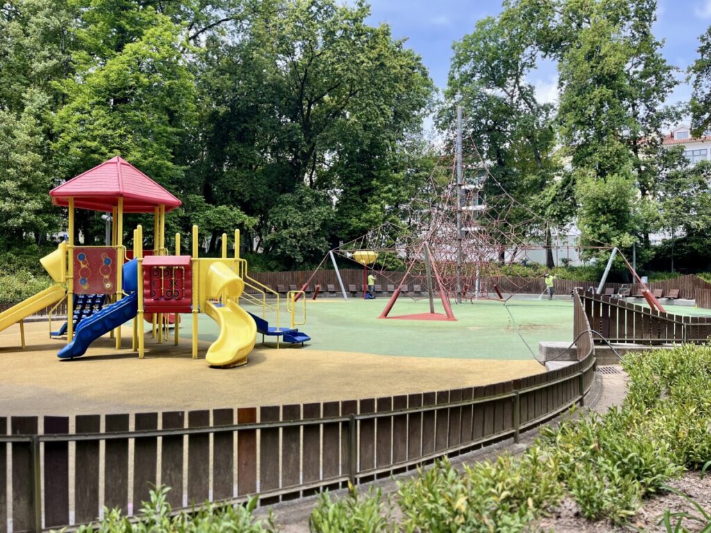 Encerrado espaço infantil no Parque Aquilino Ribeiro em Viseu para intervenções - Jornal do Centro