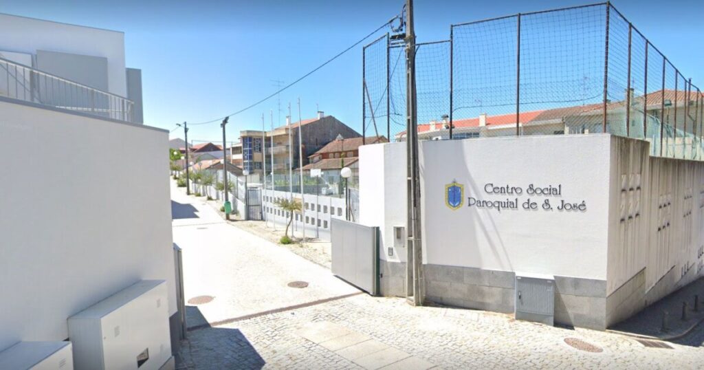  Cemitérios muçulmanos, templos discretos, centros paroquiais e igrejas evangélicas: a fé é a primeira linha de apoio para quem chega sem nada - Jornal do Centro