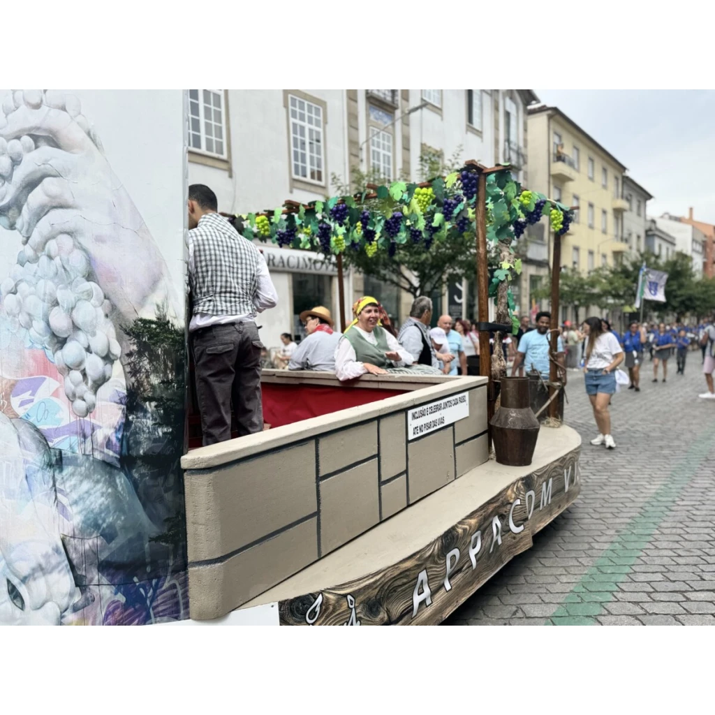  Até quem não é trambelo se sente trambelo no dia das Cavalhadas de Vildemoinhos - Jornal do Centro