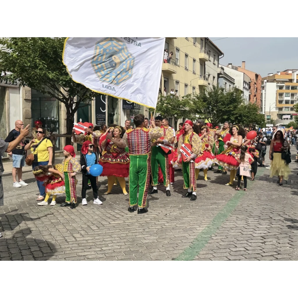  Até quem não é trambelo se sente trambelo no dia das Cavalhadas de Vildemoinhos - Jornal do Centro