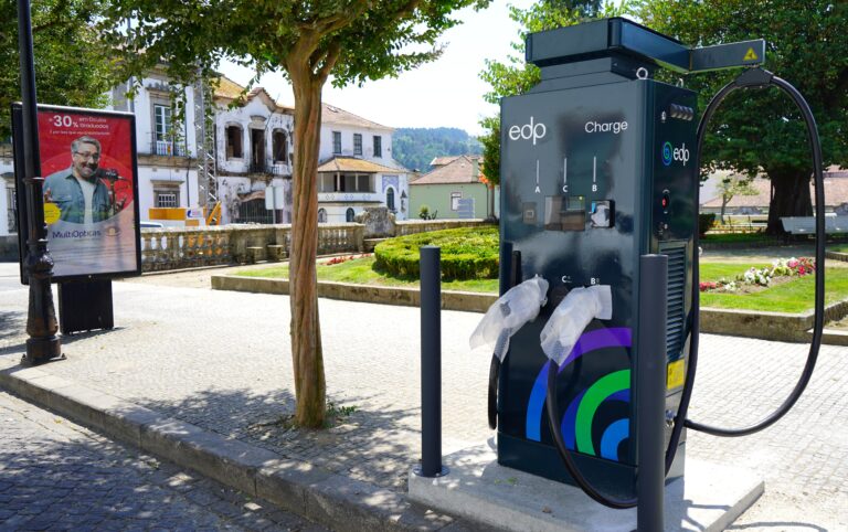 Eletrico_Postos_Carregamento_julho2025