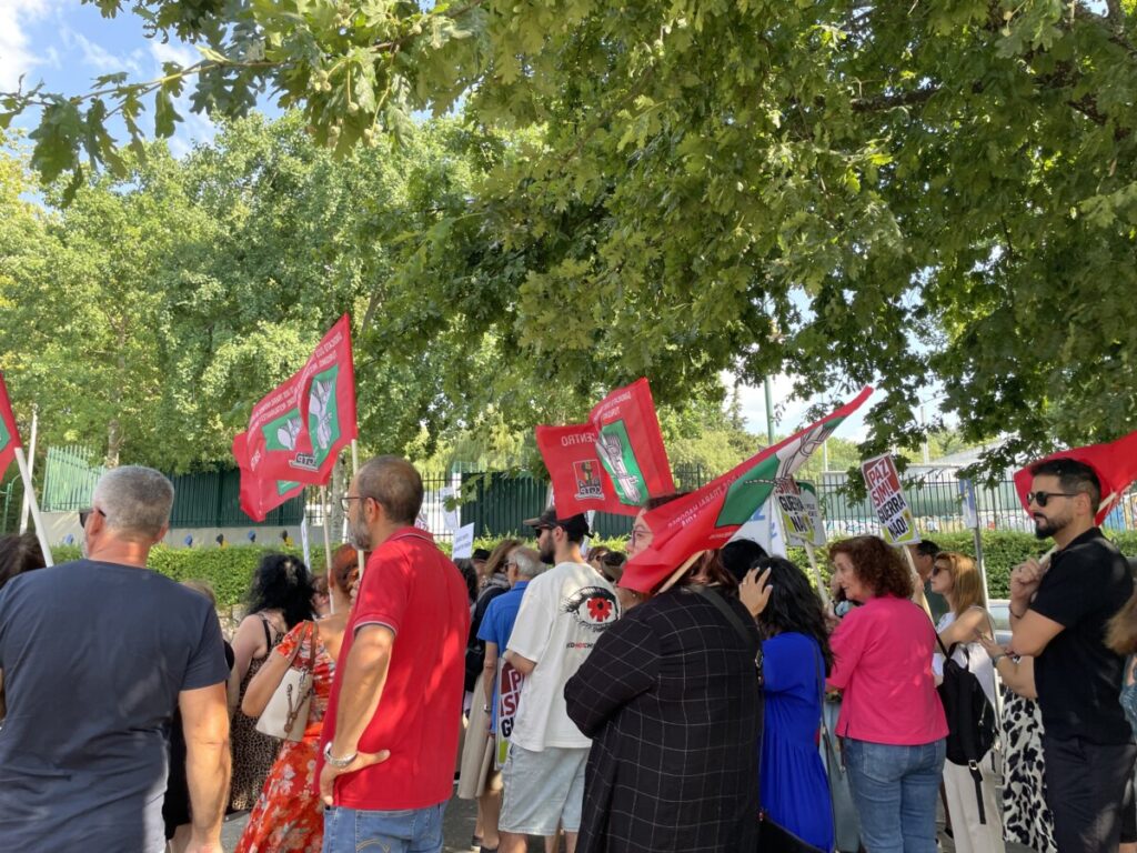  Viseu: Manifestantes apelam à paz e contestam investimento na indústria militar - Jornal do Centro