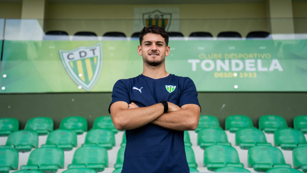  Christian Marques assina pelo Tondela até 2029 - Jornal do Centro
