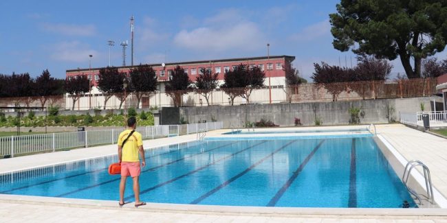 piscinas municipais nelas