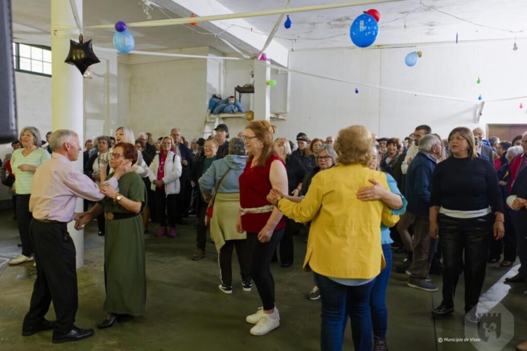  Cerca de 300 seniores de Viseu visitam freguesia de Côta esta quarta-feira - Jornal do Centro