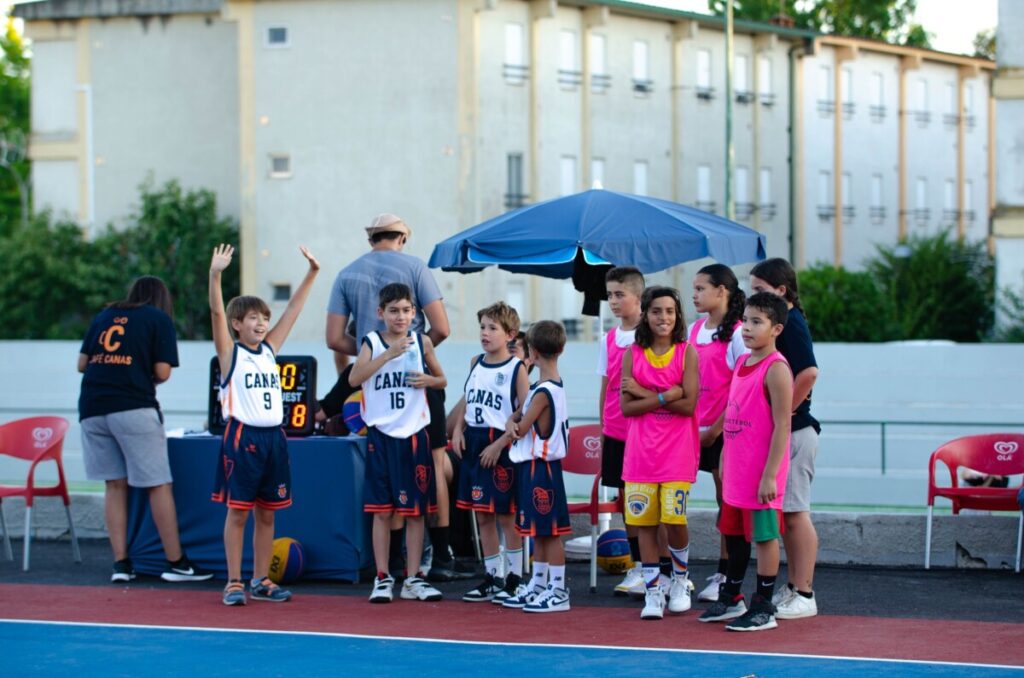  Canas de Senhorim inaugurou novo espaço de basquetebol com torneio 3×3 - Jornal do Centro