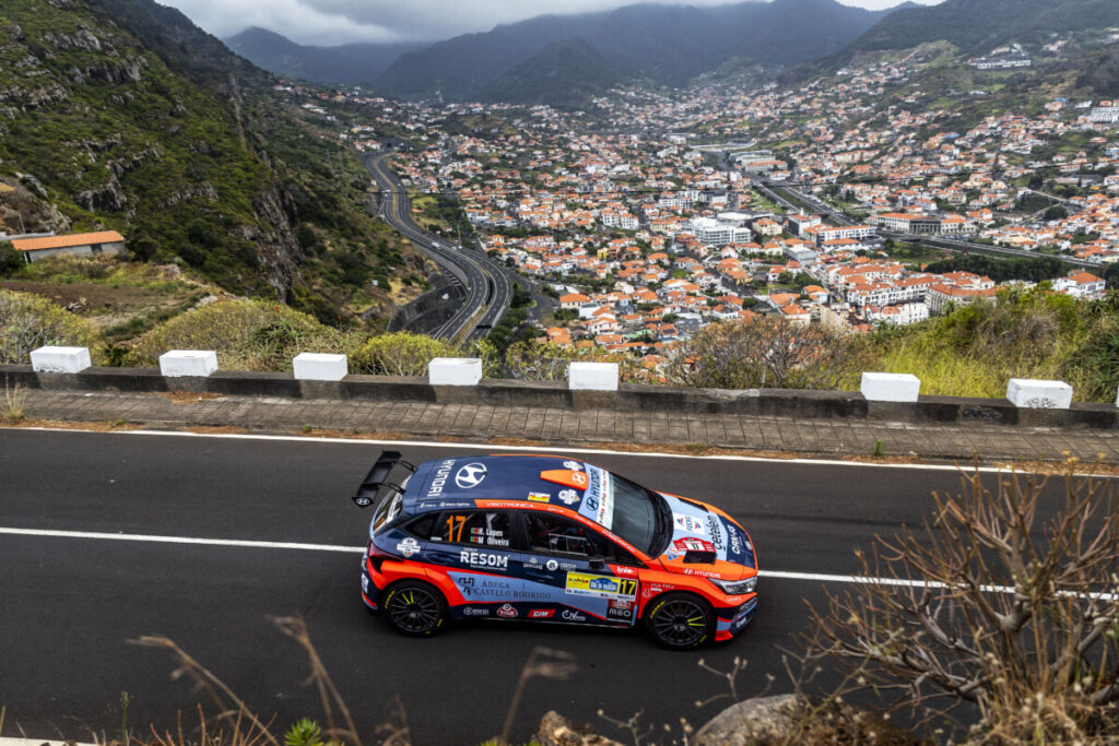  Pilotos Hugo Lopes e Francisco Custódio representam região de Viseu no Rali da Madeira - Jornal do Centro