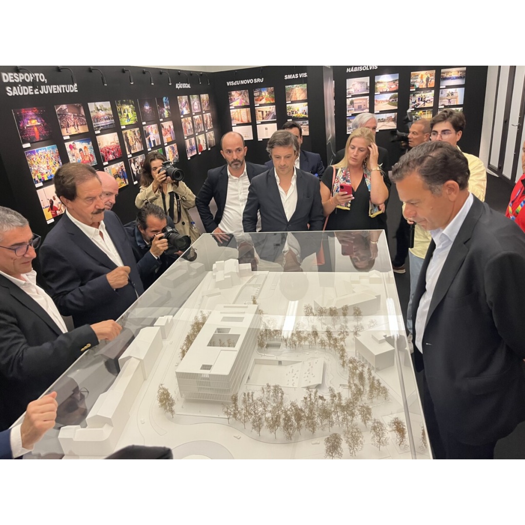  Viseu/Feira de São Mateus: Luzes ligadas, inauguração cumprida e o “encontro da portugalidade” já está de portas abertas - Jornal do Centro