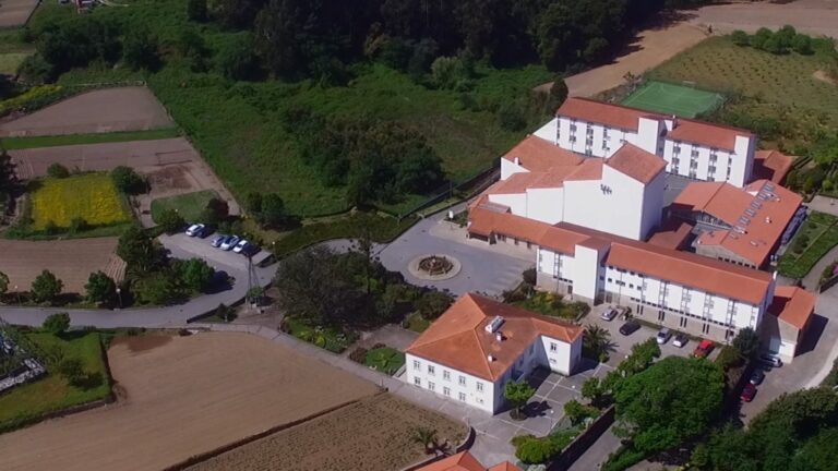 Foto novo edifício teologia