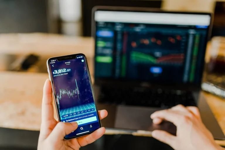 Trading_Schroders_MoneyLab-scaledjpg
