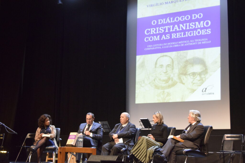  Padre de Santa Comba Dão lança livro sobre diálogo entre o Cristianismo e outras religiões