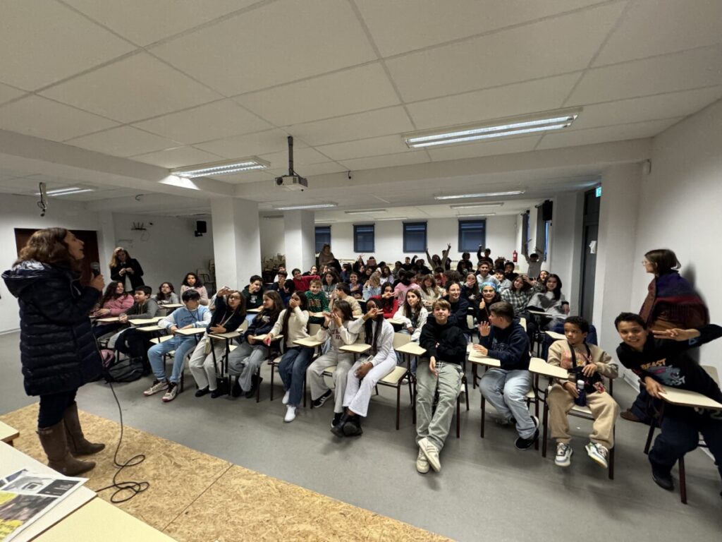  Aula prática aproxima alunos da Escola Grão Vasco, em Viseu, à importância do jornalismo