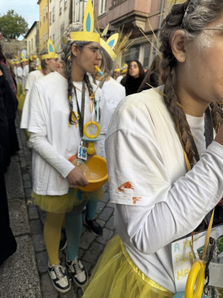 latada 202522 - Jornal do Centro O barulho das latas e os cânticos de cada curso, uns mais atrevidos, outros mais comedidos (c/fotogaleria)