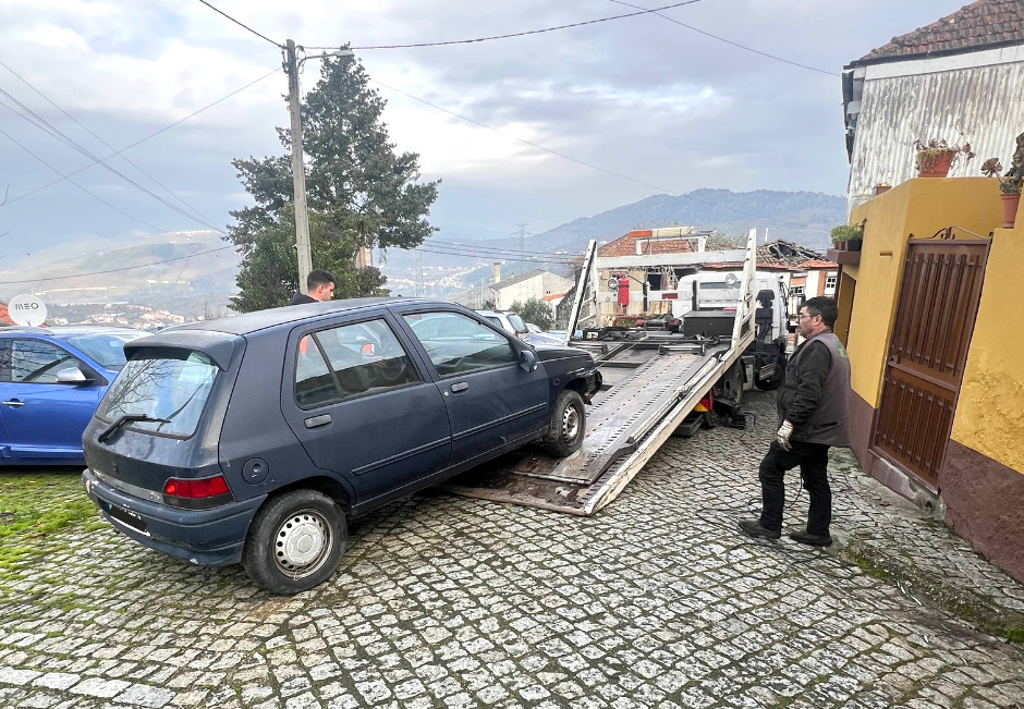  Lamego cria regulamento para acabar com veículos abandonados na via pública