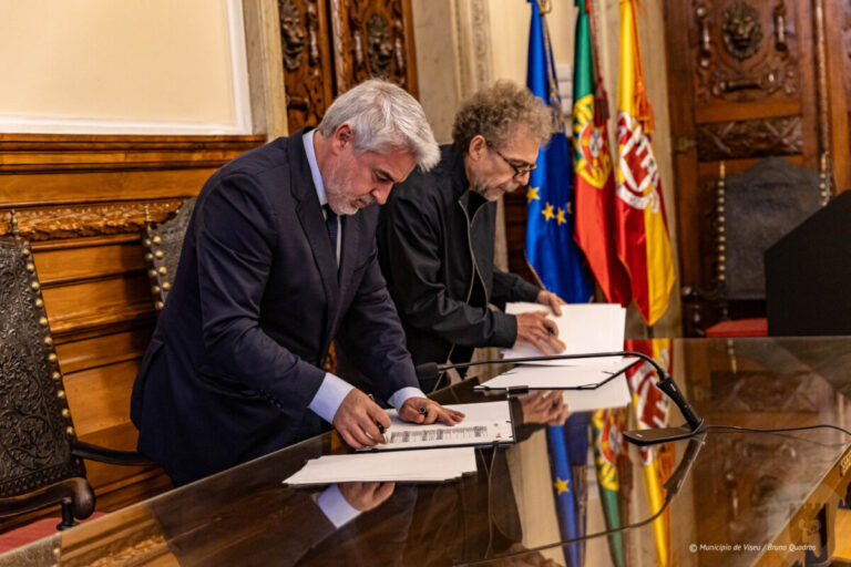 critical e joao azevedo