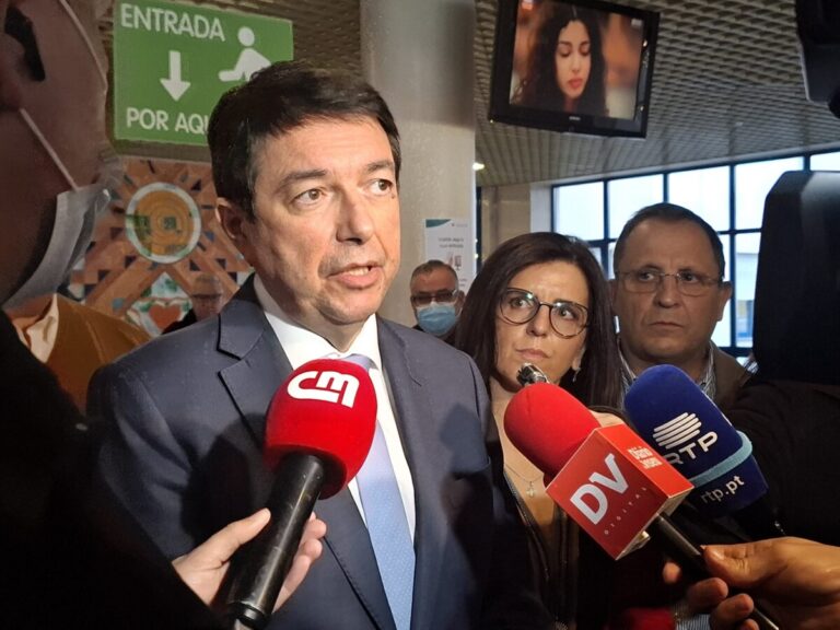 diretor executivo sns