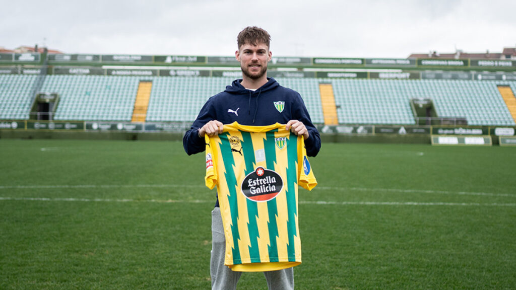  Avançado neerlandês Arjen van der Heide assina pelo Tondela até 2029